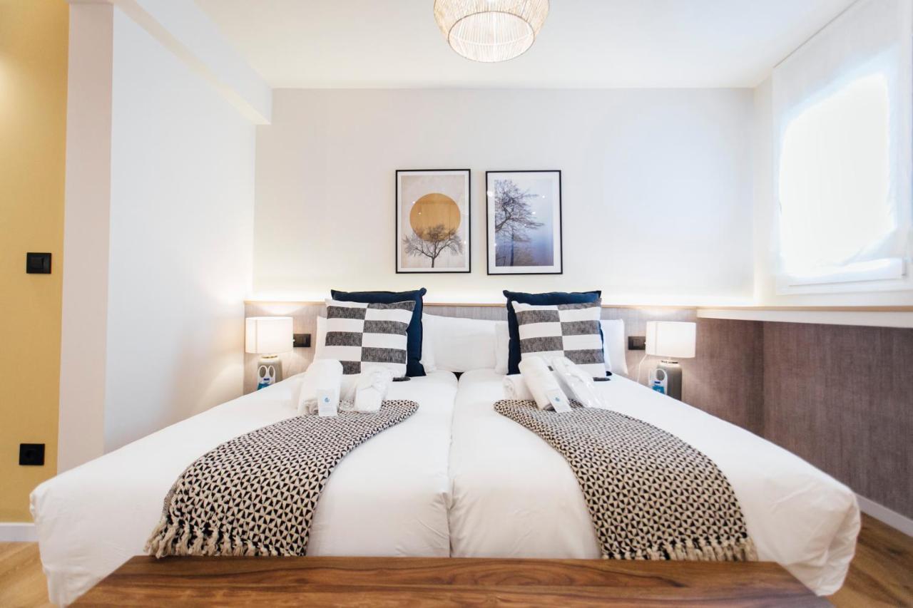 Modern And Luxury- 2Bd 2Bth- Socorro Apartment เซบีญา ภายนอก รูปภาพ