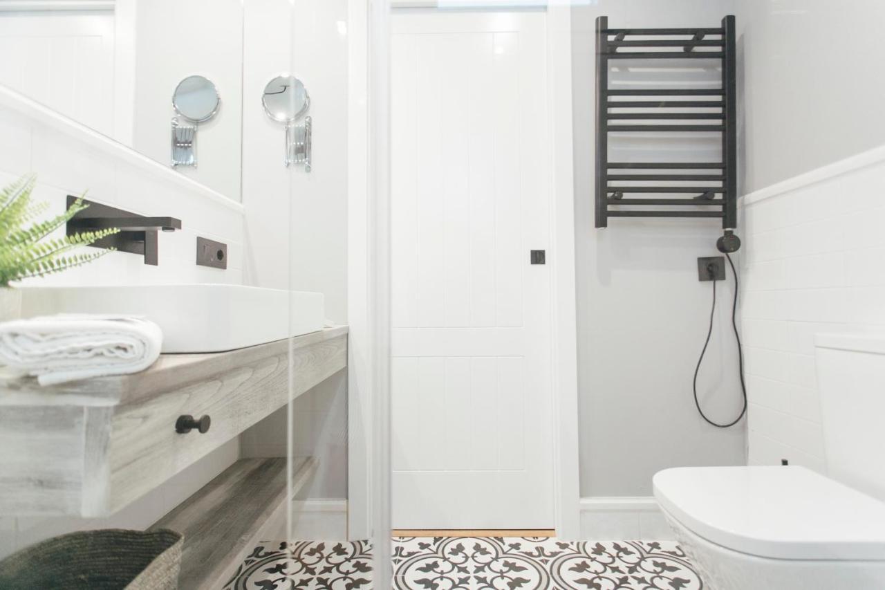 Modern And Luxury- 2Bd 2Bth- Socorro Apartment เซบีญา ภายนอก รูปภาพ