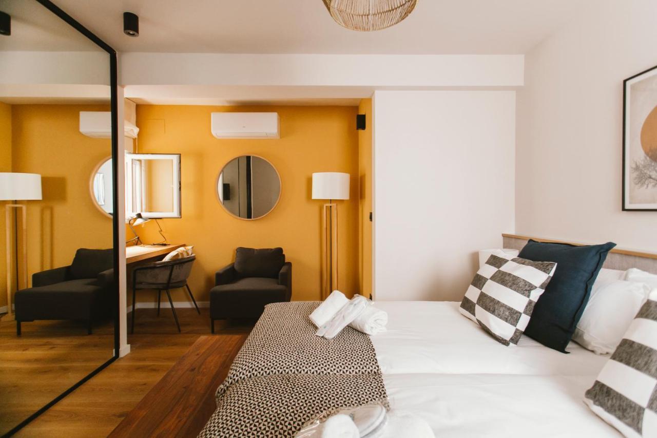 Modern And Luxury- 2Bd 2Bth- Socorro Apartment เซบีญา ภายนอก รูปภาพ